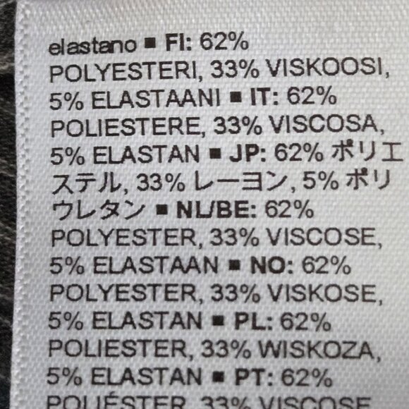 NWT Amazon Essentials Black Women's Relaxed-Fit Crewneck T-Shirt - Size XLarge - Picture 6 of 6